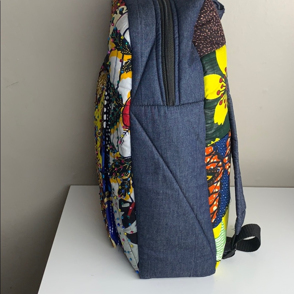 Backpack - Picture 2 of 5